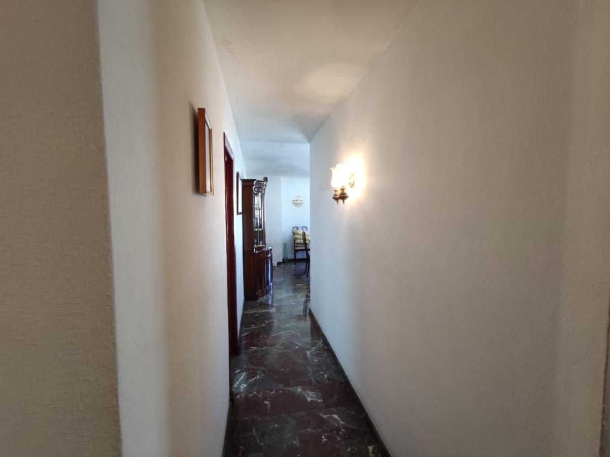 Olas House ماربيا المظهر الخارجي الصورة